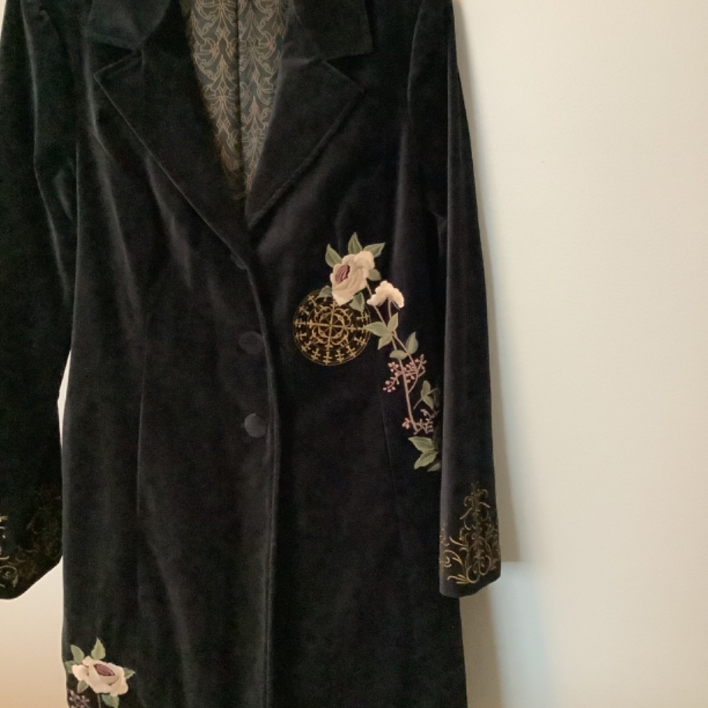 CAbi Velvet long blazer - Picture 2 of 3